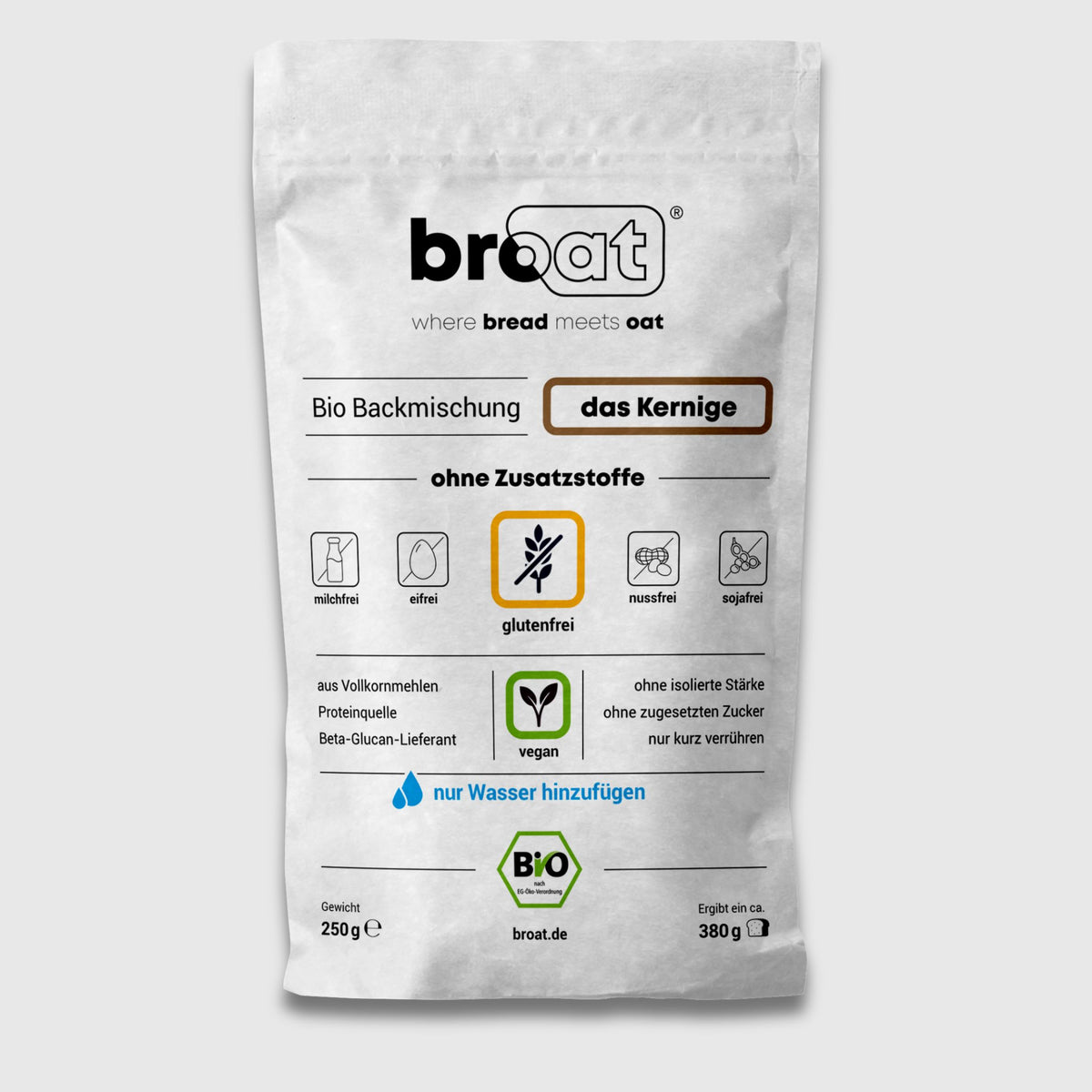 Verpackung der glutenfreien Bio-Backmischung broat Sorte das Kernige. Aufdruck: ohne Zusatzstoffe, vegan, Proteinquelle und Beta-Glucan-Lieferant. Frei von Milch, Ei, Nüssen und Soja