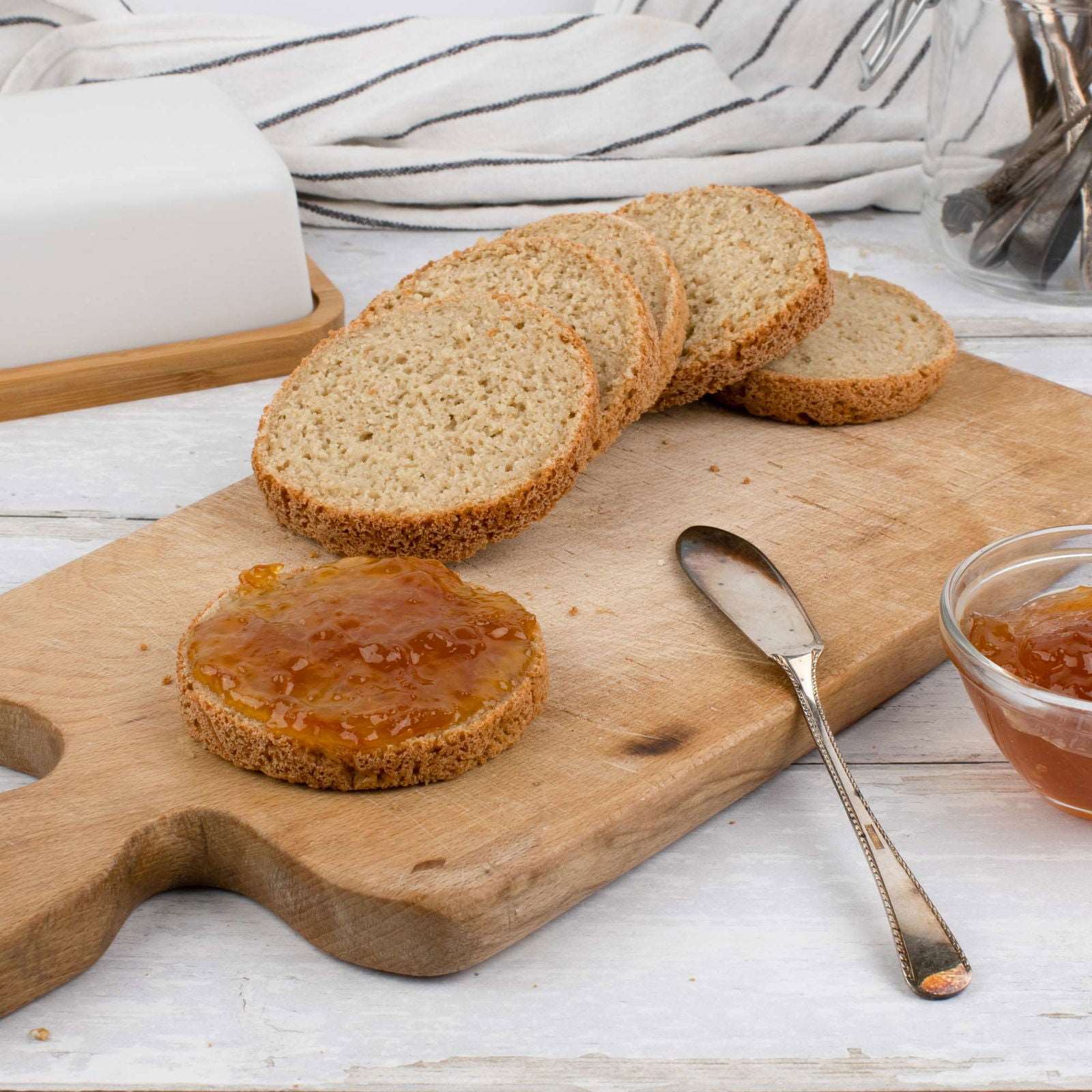 Glutenfreie Bio Backmischung Broat® – perfekt für Brot im Weckglas gebacken, ohne Zusatzstoffe, ballaststoffreich, zuckerarm und ideal für Single-Haushalte. Abgebildet als Endprodukt