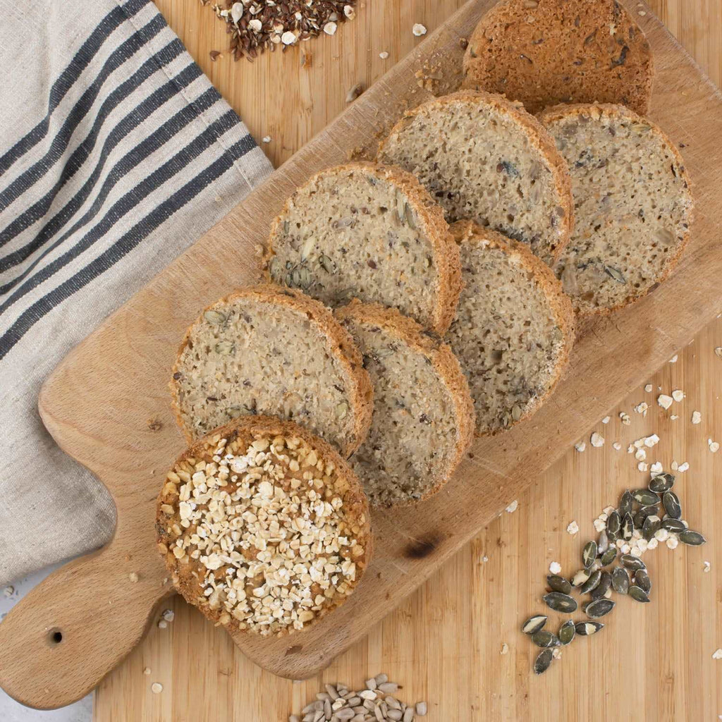Glutenfreie Bio Backmischung Broat® – perfekt für Brot im Weckglas gebacken, ohne Zusatzstoffe, ballaststoffreich, zuckerarm und ideal für Single-Haushalte. Abgebildet als Endprodukt - das Kernige